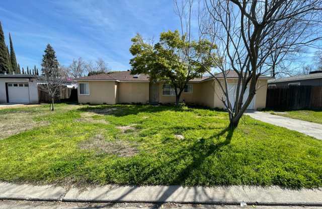 1530 Overholtzer Dr - 1530 Overholtzer Drive, Modesto, CA 95355