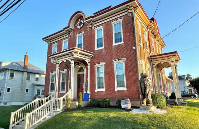 2 E PENN AVENUE photos photos