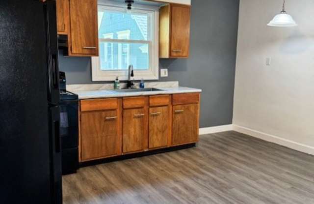 104 Merz Ave photos photos