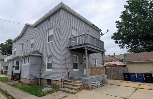 2915 Roanoke Avenue Gallery 2