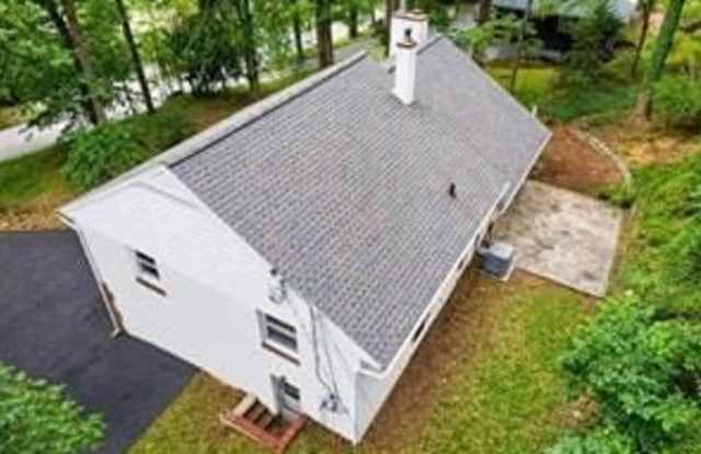 156 GYPSY LANE Gallery 3