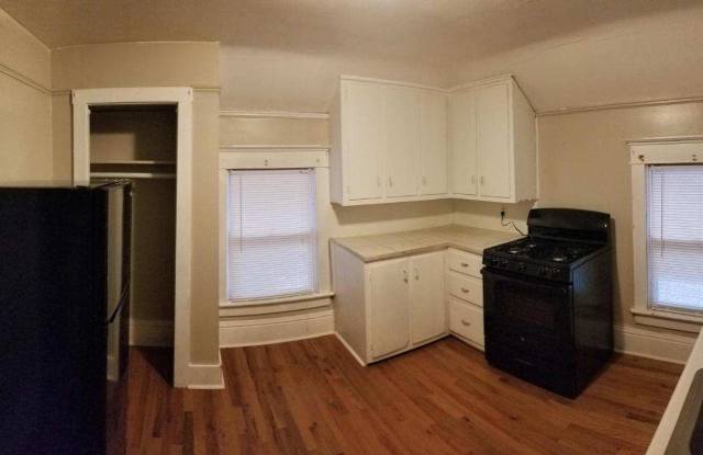 1023 W 3rd St #4 Gallery 3