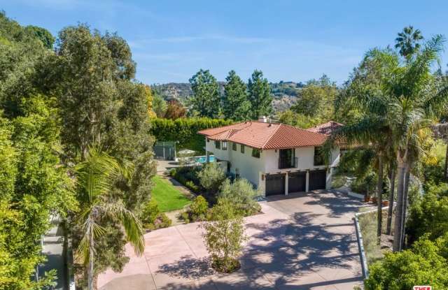7651 Willow Glen Rd - 7651 Willow Glen Road, Los Angeles, CA 90046
