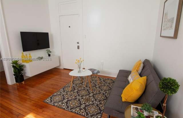 124 Mendoza Ave Gallery 3