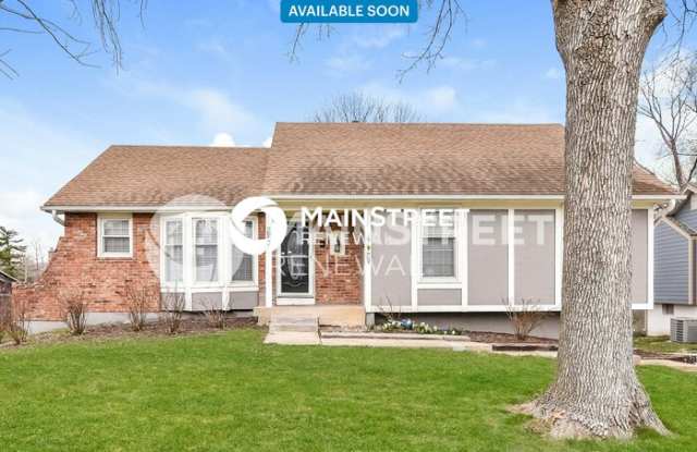 3903 Southwest Linden Lane - 3903 Southwest Linden Lane, Lee's Summit, MO 64082