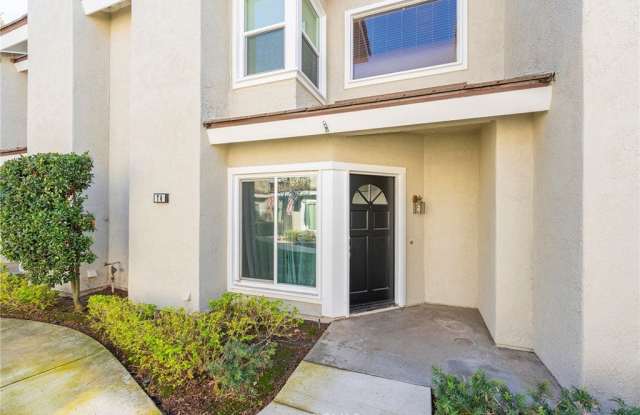 74 Greenmoor - 74 Greenmoor, Irvine, CA 92614