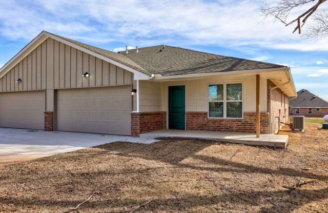 New Duplex For Lease in Noble on large lot. $500.00 off 1st month's rent with a 2 year lease! - 3290 Cemetery Road, Cleveland County, OK 73068