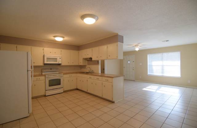1405 Magnolia St photos photos