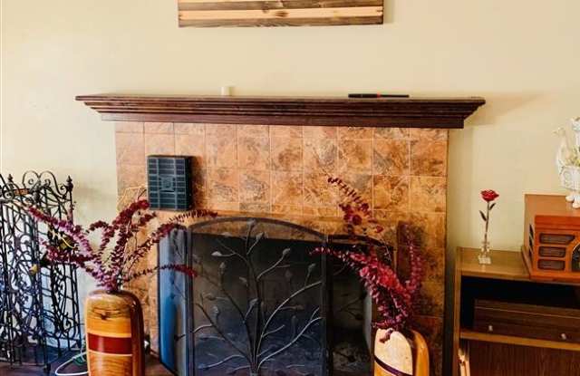 10008 Ledgeside St Gallery 3