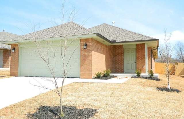 4 Bedroom, 2 Bathroom Home In Mid West City/ Del City School District. photos photos