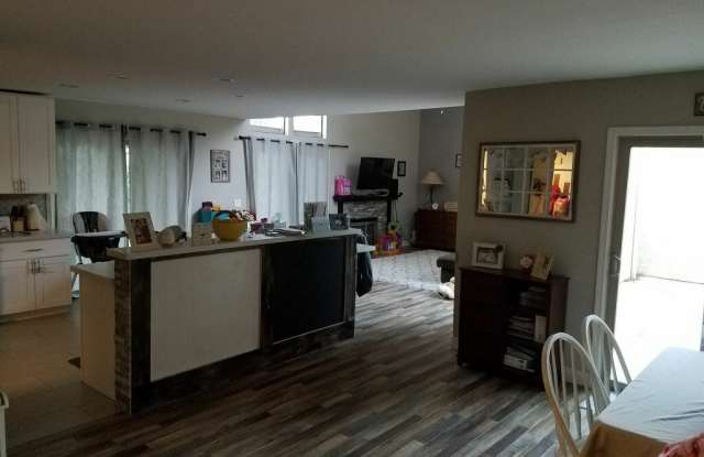 3172 Boxwood Circle Gallery 3