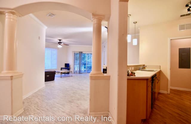 8290 Gate Parkway #302 - 8290 W Gate Pkwy 302, Jacksonville, FL 32216