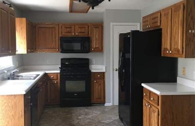 531 Thornbush Trace Gallery 2