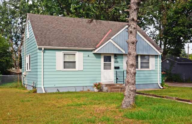 Charming 3-Bed 1.5-Bath Home Available in Brooklyn Center! photos photos