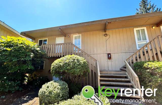Modern 2-Bedroom Condo for Rent in Edgewood WA – Newly Remodeled with Balcony Views photos photos