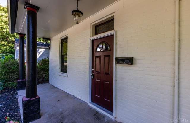 6409 Chandler Street Gallery 2