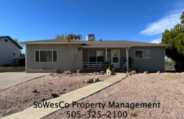 Beautiful Spacious Home with Large Yard & RV Parking photos photos Beautiful Spacious Home with Large Yard & RV Parking photos photos