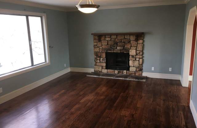 6081 W 9740 N Gallery 2