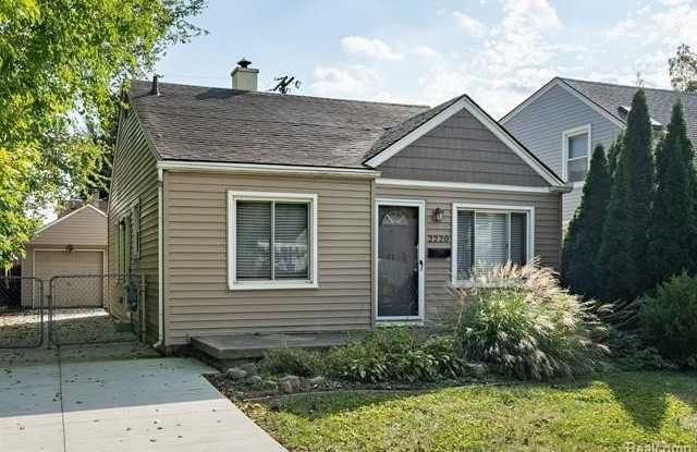2220 GUTHRIE Avenue - 2220 Guthrie Avenue, Royal Oak, MI 48067