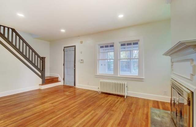161 Franklin Ter Gallery 4