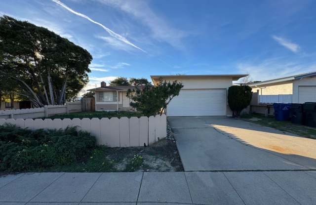 Charming Seaside Home on Quiet Cul-de-Sac photos photos Charming Seaside Home on Quiet Cul-de-Sac photos photos