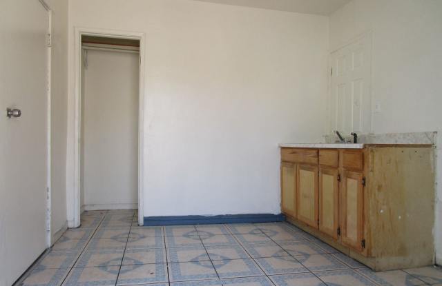 219 E. 79th St. Gallery 4