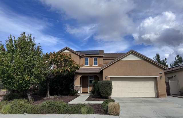 Large Newer Home - 4 Bedroom / 3 1/2 Bath photos photos