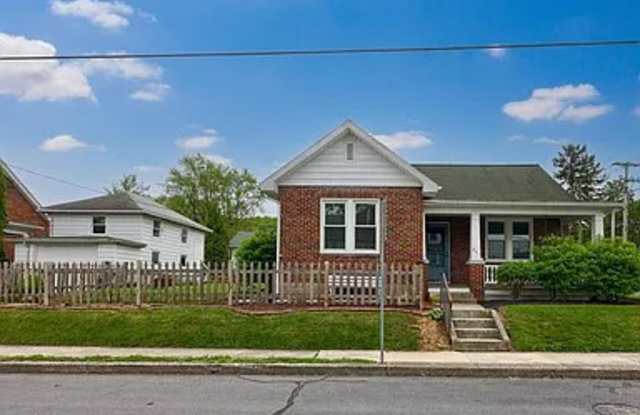301 Washington Avenue - 301 Washington Avenue, Ephrata, PA 17522