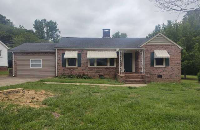 3 bedroom 2 bath house available now! Pet friendly! photos photos