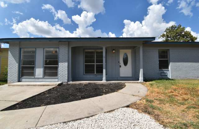 Welcome home to 411 Artemis! Gallery 2