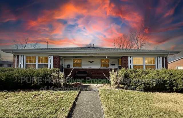 2037 Garden Springs Dr Gallery 1