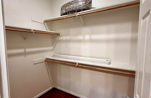 4917 Leemans Way Gallery 2