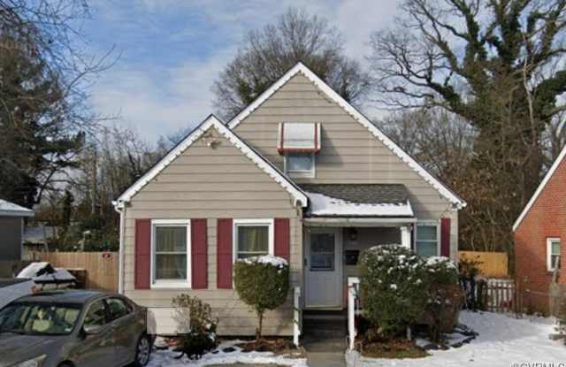 1409 Bowen Street photos photos