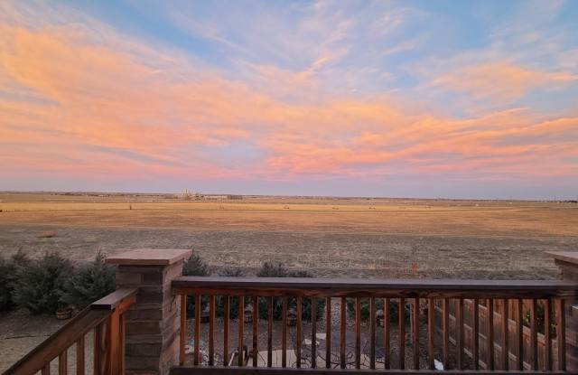 Bright & Spacious 3 Bed + Loft | 3-Car Garage  in Fort Collins photos photos