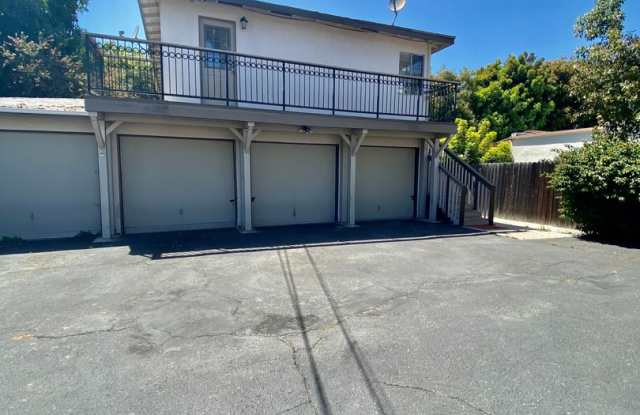 Midtown Ventura - Single story, three bedroom, two bath apartment photos photos