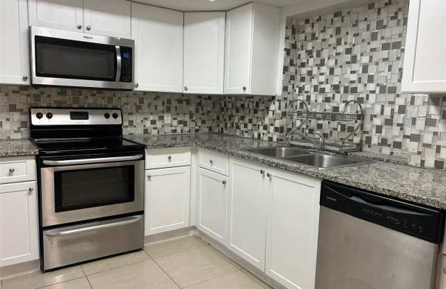11610 NW 33rd Street, Sunrise, FL 33323 photos photos