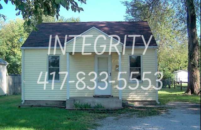 2807 W Lincoln St - 2807 West Lincoln Street, Springfield, MO 65802