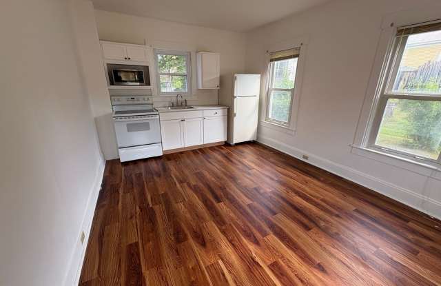 1BR Duplex in Rochester photos photos