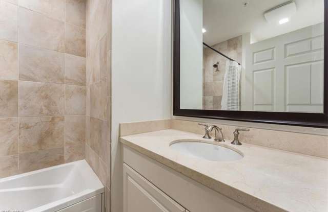 5080 Annunciation Cir Gallery 3