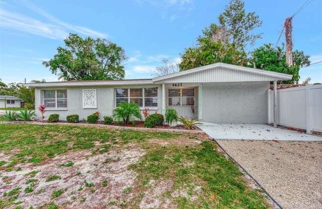 4627 Lords Avenue photos photos