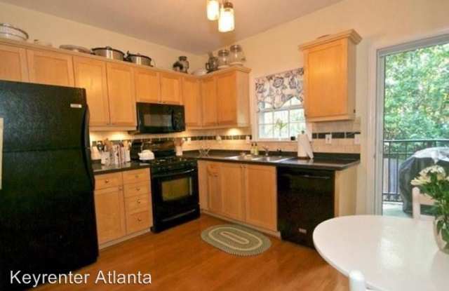 3675 Peachtree Rd NE Apt 21 - 3675 Peachtree Road NE, Atlanta, GA 30319