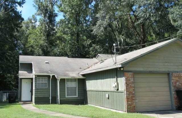 Awesome Townhouse with a Garage! photos photos