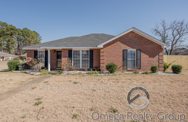 924 Eastern Oaks Dr Gallery 1