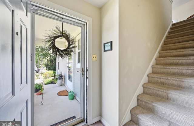 700 BRADFORD Terrace Gallery 2