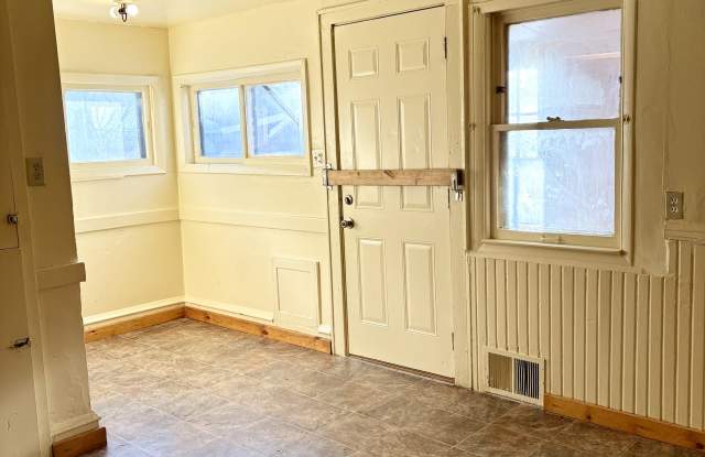 207 East Burleigh Street - 1 photos photos 207 East Burleigh Street - 1 photos photos