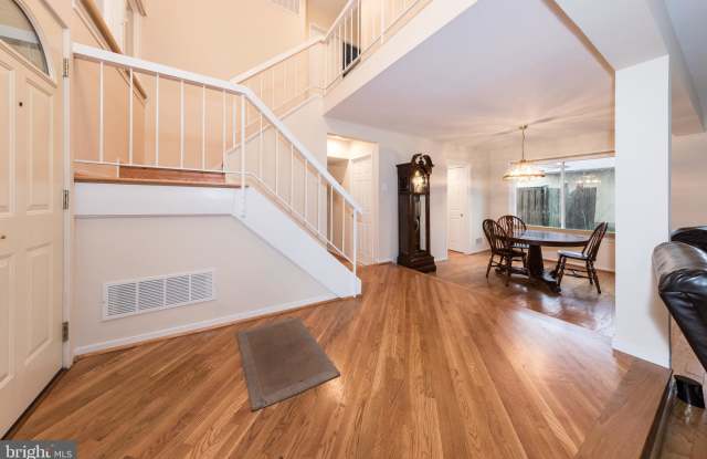 4409 COLDBROOKE COURT Gallery 3