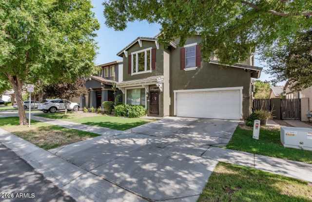 4337 E Vaughn Avenue Gallery 2