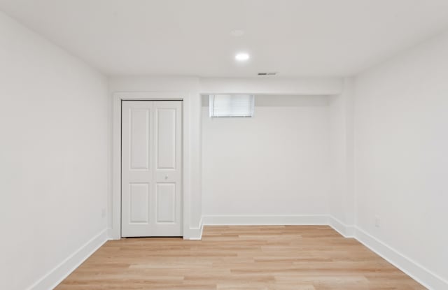 4711 Norwich Road Gallery 4