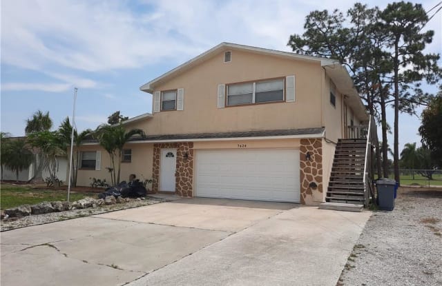 7626A Winged Foot Dr photos photos