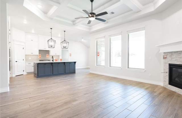 4 Bedroom 2.5 Bathroom 3 Car Garage Home in Edmond School District Gallery 4